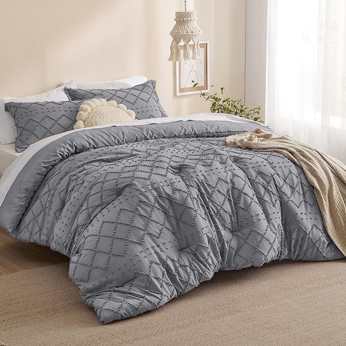 Bedsure Queen Comforter Set - Grey Comforter, Boho Tufted Shabby Chic Bedding Comforter Set, 3 Pieces Vintage Farmhouse Bed Set for All Seasons, Fluffy Soft Bedding Set with 2 Pillow Shams
