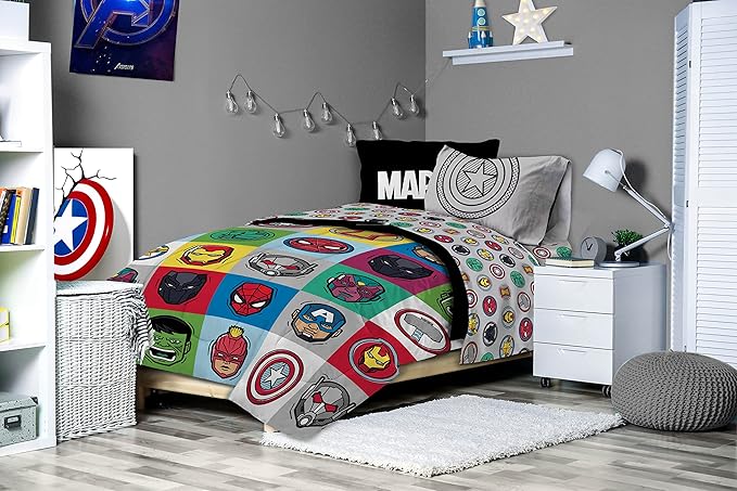 Jay Franco Marvel Avengers Pop 5 Piece Twin Size Bed Set - includes Comforter & Sheet Set - Super Soft Fade Resistant Microfiber (Official Marvel Product)