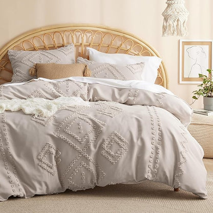 Bedsure Boho Comforter Set Queen - Linen Tufted Bedding Comforter Set, 3 Pieces Farmhouse Shabby Chic Embroidery Bedding Set, Soft Geometric Pattern Comforter for All Seasons