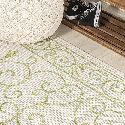 JONATHAN Y Vintage Filigree Indoor Outdoor Round Area Rug 5 Ft Cream/Green, Charleston Textured Weave for Backyard, Patio, Porch, Easy-Cleaning, High Traffic, Pet-Friendly, Non-Shedding (SMB106I-5R)