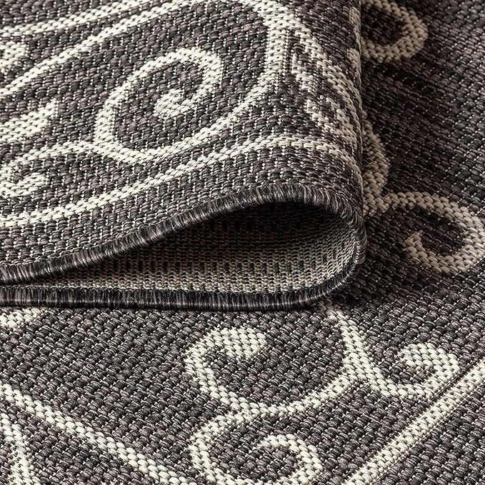 JONATHAN Y Vintage Filigree Indoor Outdoor Square Area Rug 4X4 Black/Gray, Charleston Textured Weave for Backyard, Patio, Porch, Easy-Cleaning, High Traffic, Pet-Friendly, Non-Shedding (SMB106G-4SQ)